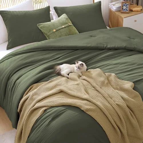 3-Piece Comforter Set in Army Olive Green, King, detail view