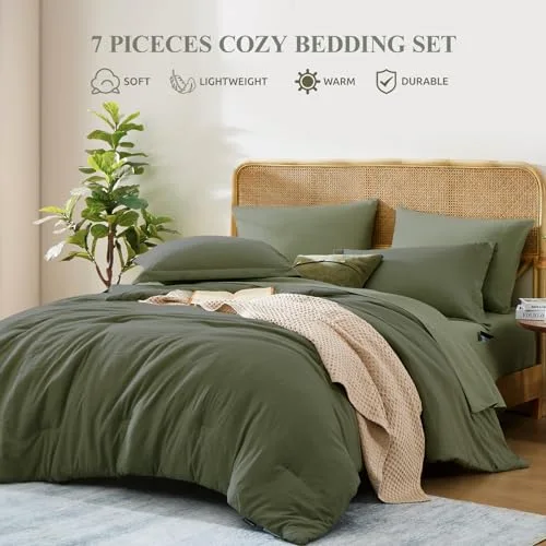 Comforter + Throw Bundles in Green, Queen, detail view