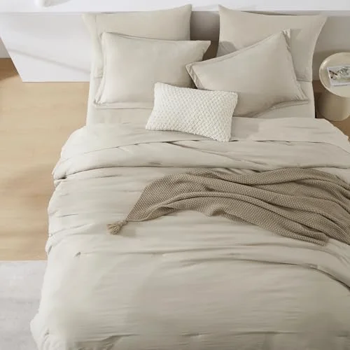 7-Piece Bed in a Bag in Light Oatmeal, Queen, detail view