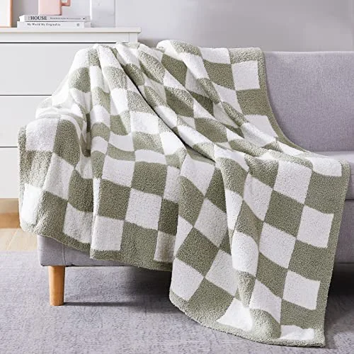 Comforter + Throw Bundles, detail view