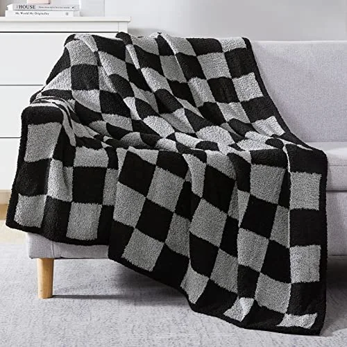Checkered Knit Throw in Black&grey