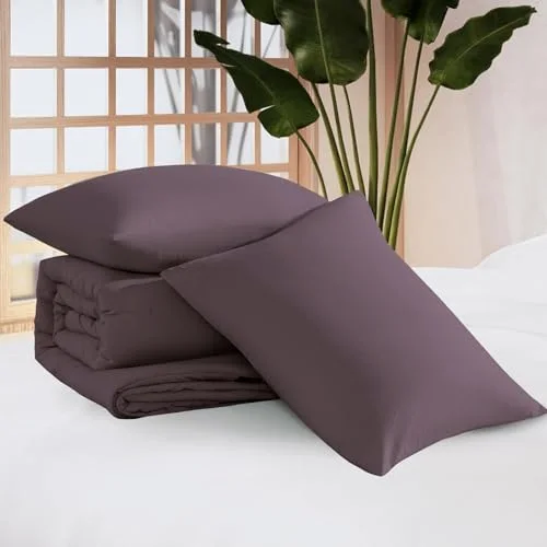 3-Piece Comforter Set in Italian Plum, Queen, detail view