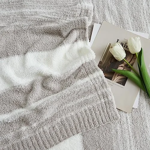 Reversible Knit Throw in Taupe, detail view