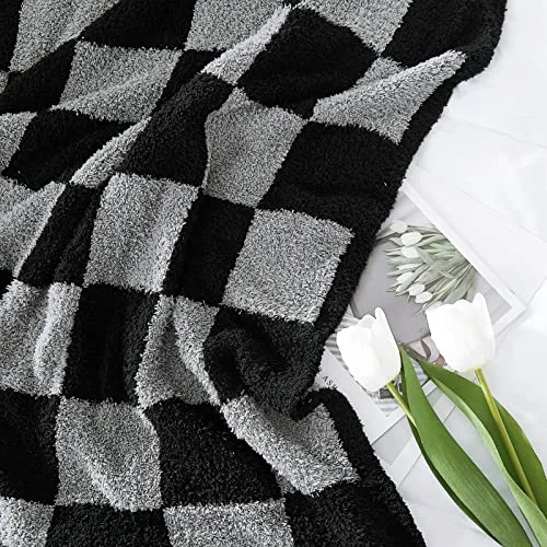 Checkered Knit Throw in Black&grey, detail view