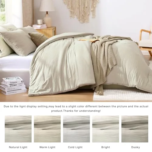 3-Piece Comforter Set in Light Oatmeal, Queen, detail view