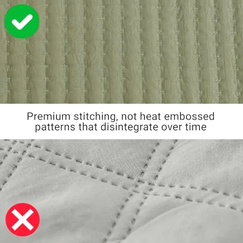 Lightweight Quilt Set, detail view