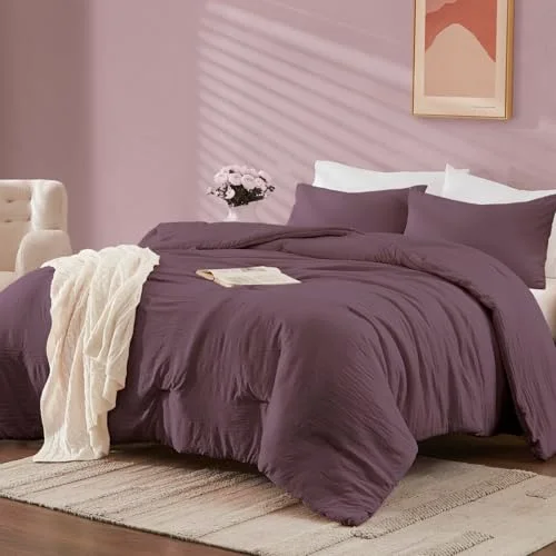 3-Piece Comforter Set in Italian Plum, Queen, detail view
