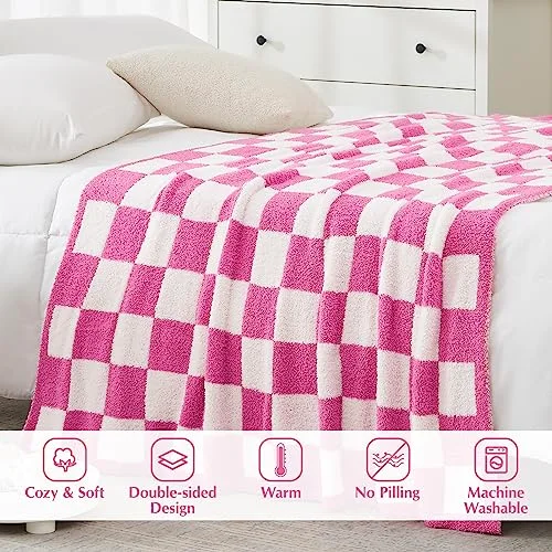 Checkered Knit Throw in Hot Pink, detail view