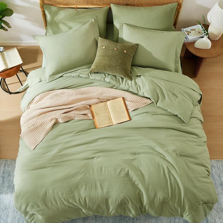 7-Piece Bed in a Bag in Sage Green, Queen, detail view