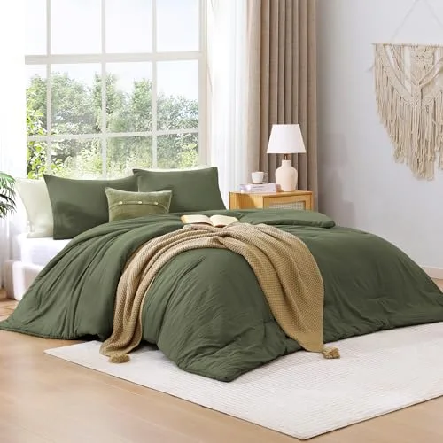 3-Piece Comforter Set in Army Olive Green, King, detail view