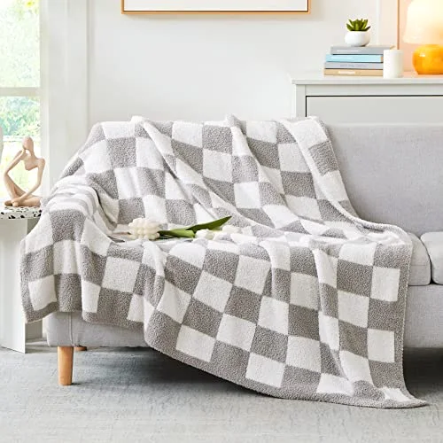 Comforter + Throw Bundles in Sage Green, Light Grey, detail view