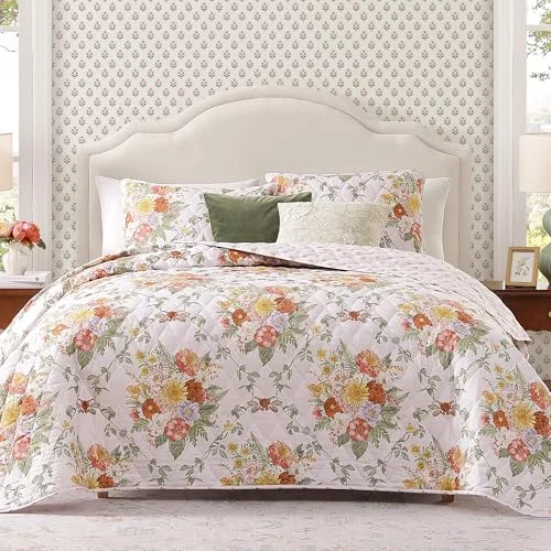 Farmhouse Quilt Set in Beige