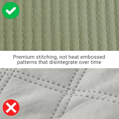 Lightweight Quilt Set in Olive Green, King, detail view