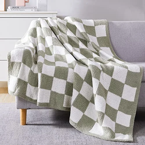 Comforter + Throw Bundles, Queen, detail view
