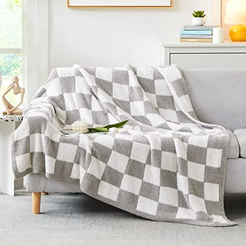Comforter + Throw Bundles in Sage Green, Light Grey, detail view
