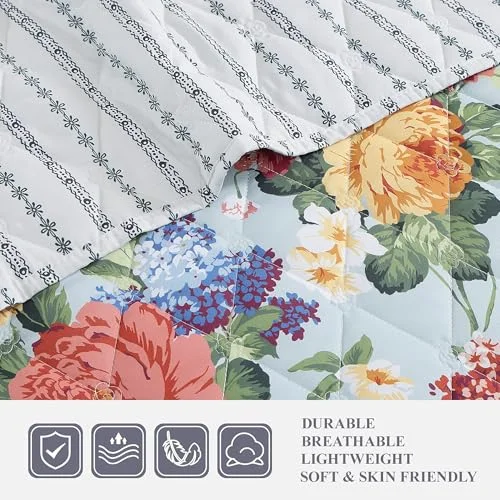 Farmhouse Quilt Set in Sage Green, Queen, detail view