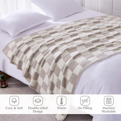Checkered Knit Throw in Art Taupe, detail view