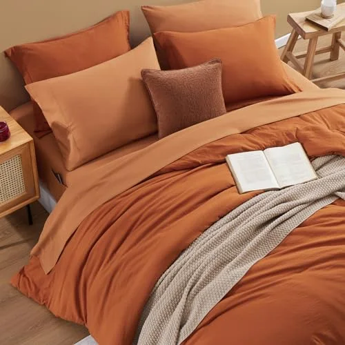 Comforter + Throw Bundles in Burnt Orange, Sage Green, Queen, detail view