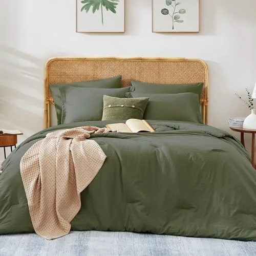 7-Piece Bed in a Bag in Alpine Olive, Queen, detail view