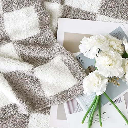 Comforter + Throw Bundles in Sage Green, Light Grey, detail view