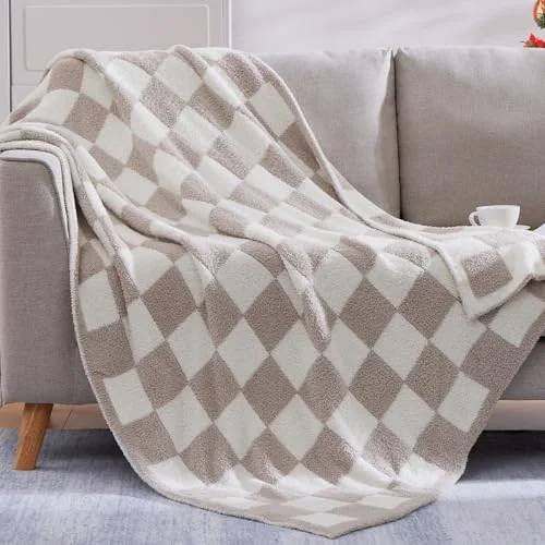 Comforter + Throw Bundles, detail view