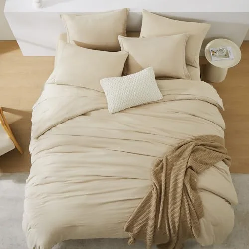 7-Piece Bed in a Bag in Beige, Queen, detail view