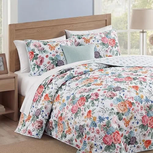 Farmhouse Quilt Set, detail view
