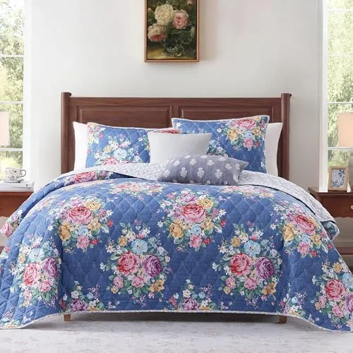 Farmhouse Quilt Set in Blue
