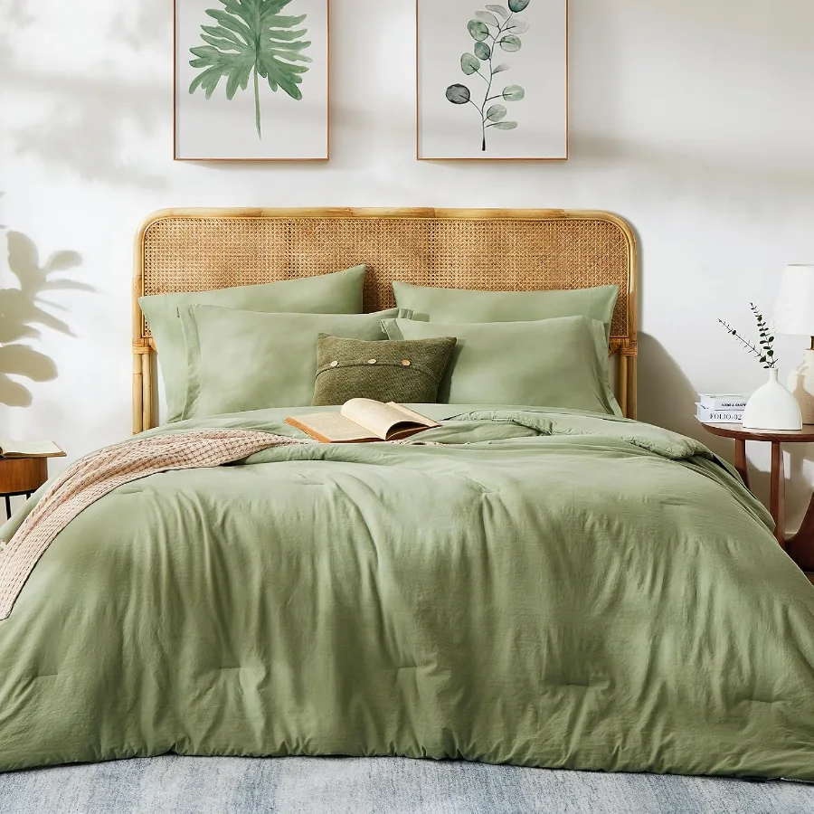 7-Piece Bed in a Bag in Sage Green, Queen, detail view
