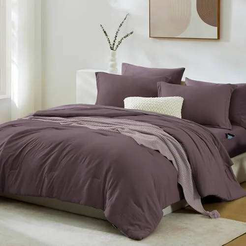 7-Piece Bed in a Bag in Arctic Plum, Queen, detail view