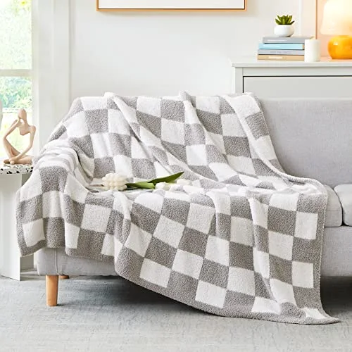 Checkered Knit Throw in Aspen Grey, detail view