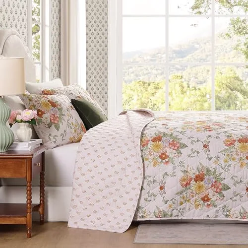 Farmhouse Quilt Set in Beige, King, detail view