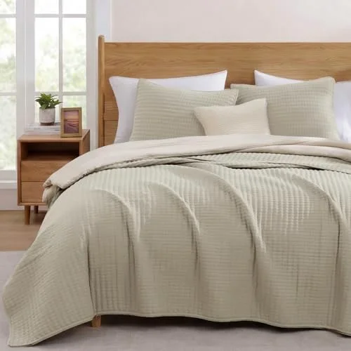 Lightweight Quilt Set in Almond Oatmeal