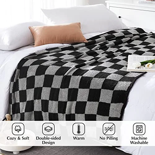 Checkered Knit Throw in Black&grey, detail view
